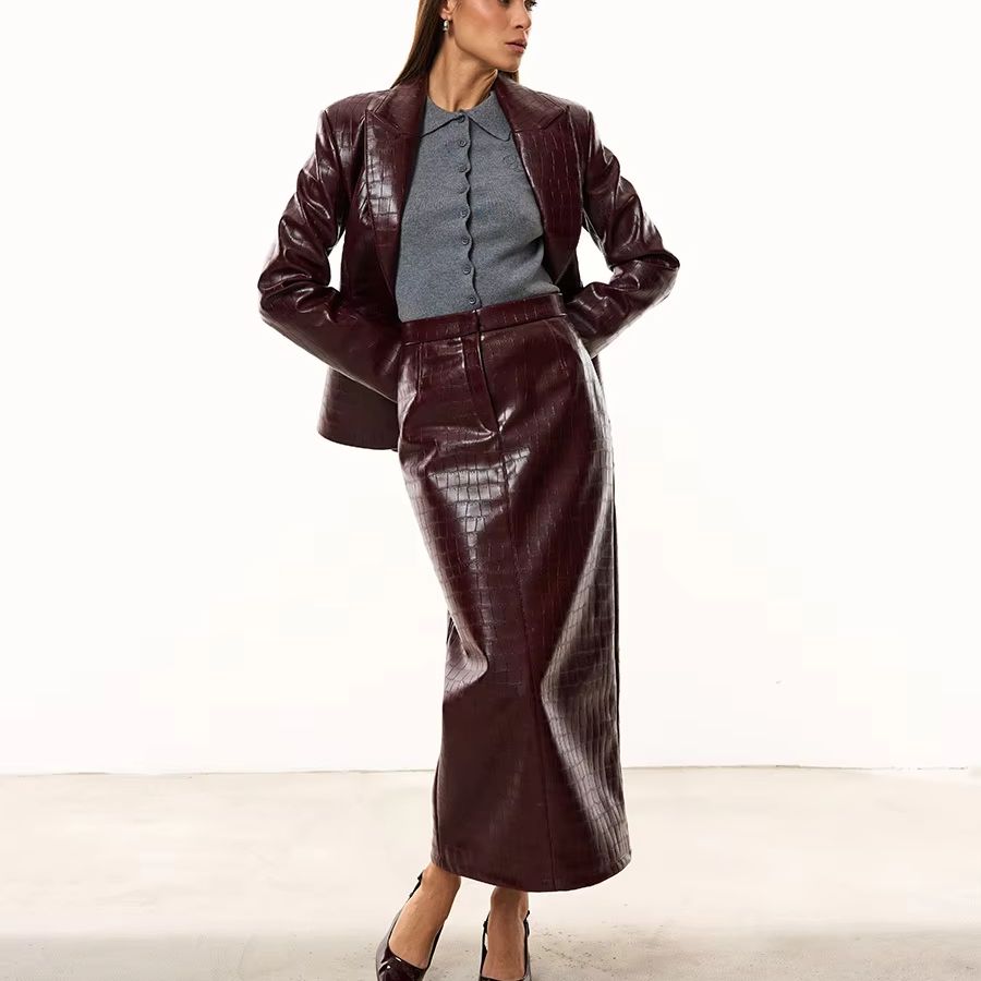 طقم نسائي من قطعتين من جلد الت - مراجعة Womens Blazer وسعره