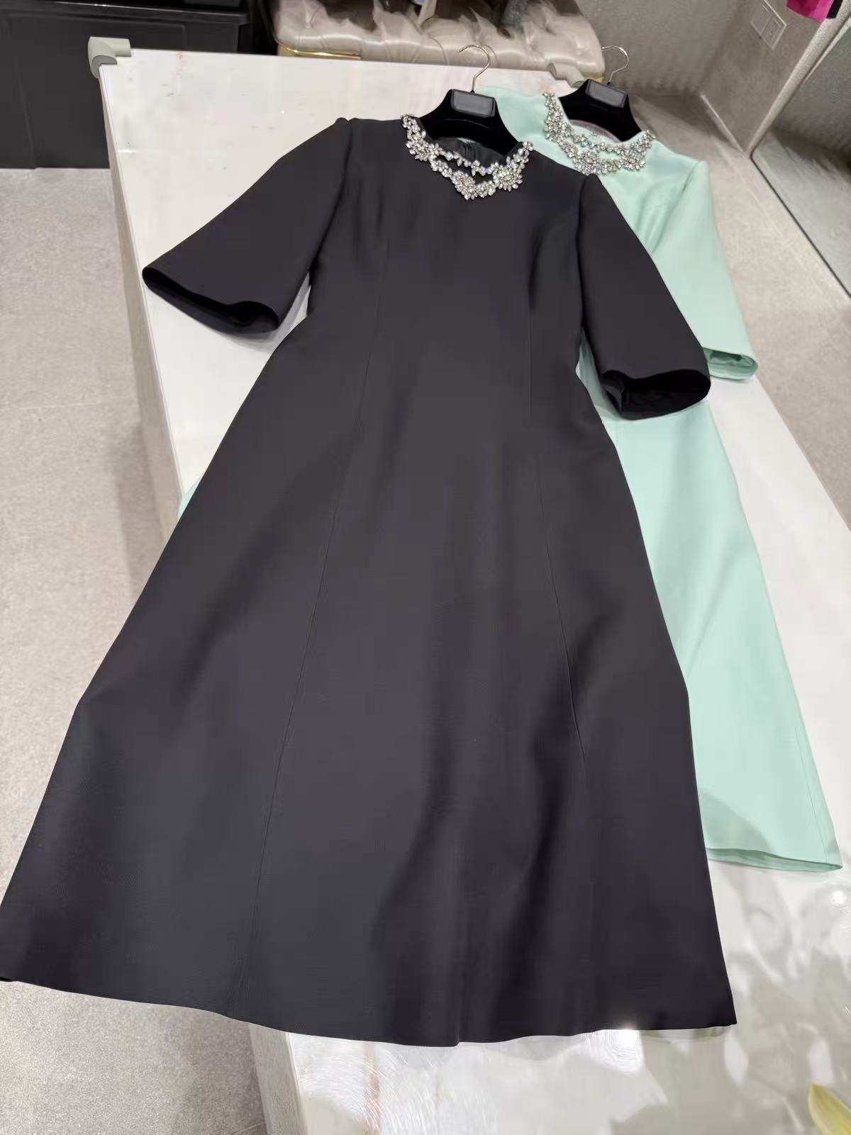 فستان ميدي نسائي فاخر من الحري - مراجعة Midi Dress وسعره